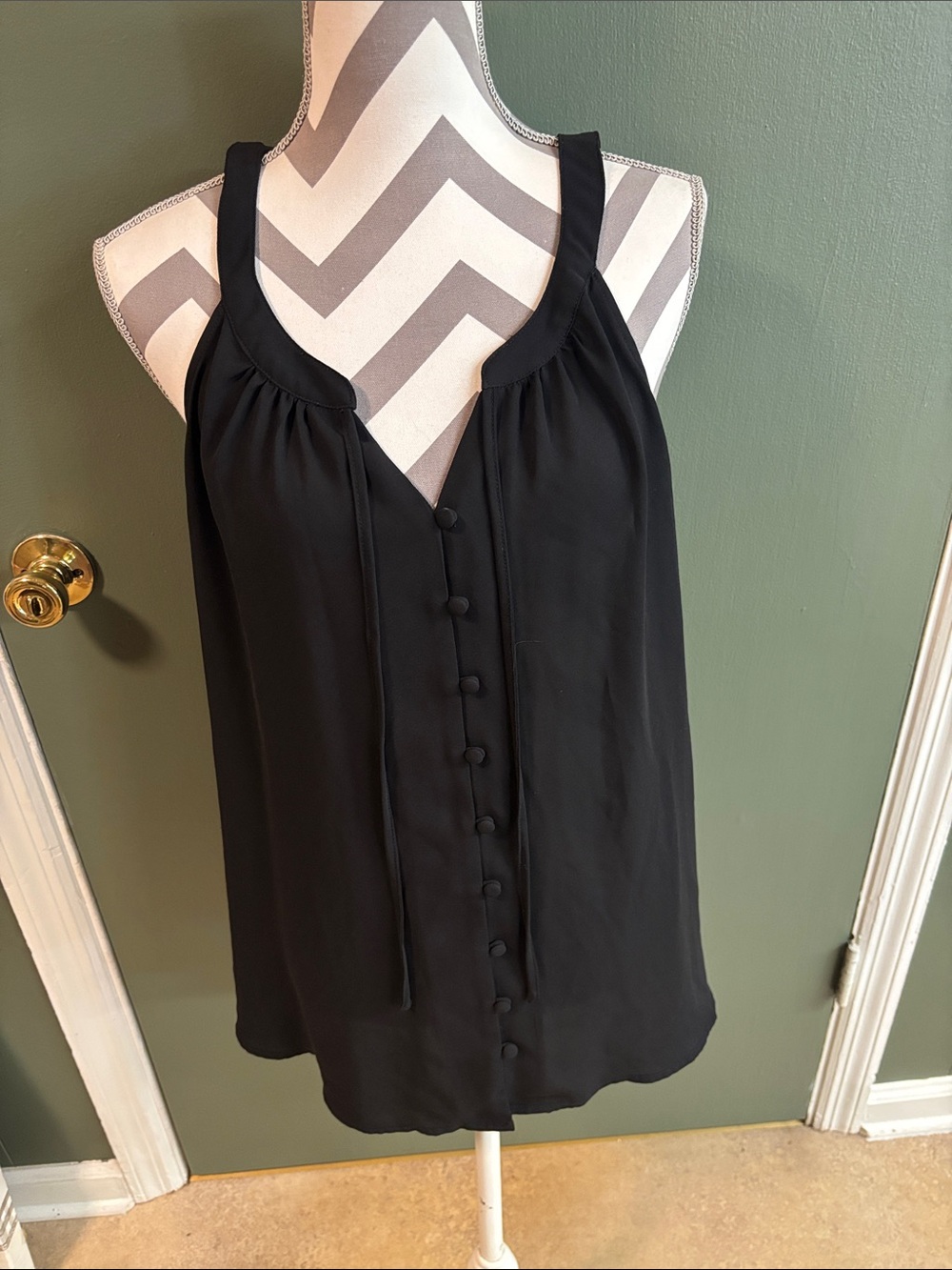 torrid Black Sleeveless Button-Front Tank